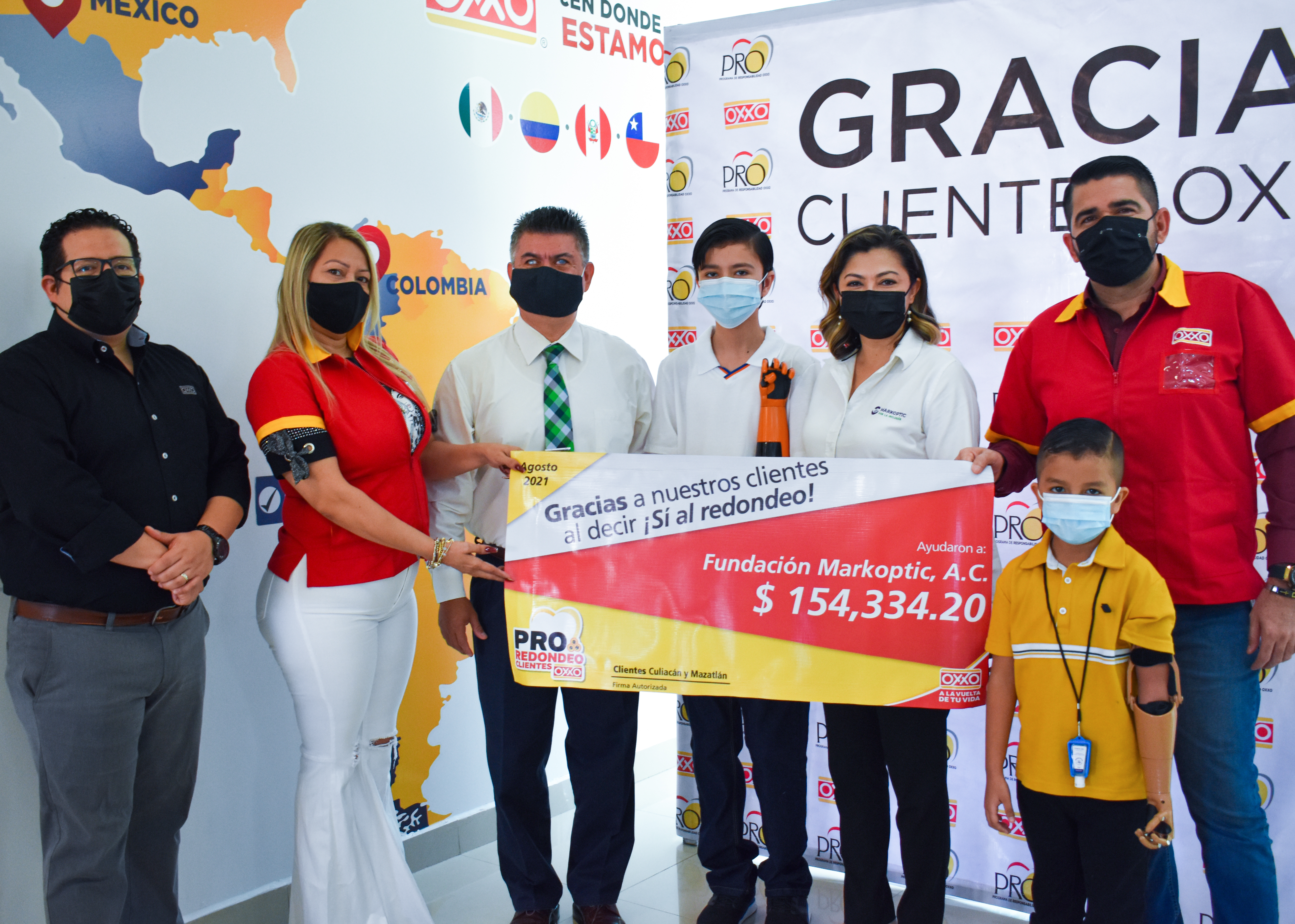 Entrega OXXO donativo de $154,000 a Fundación Markoptic